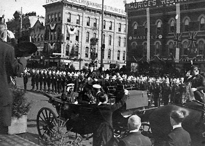  Duke and Duchess of York City Hall September 1901 N7536 00-032