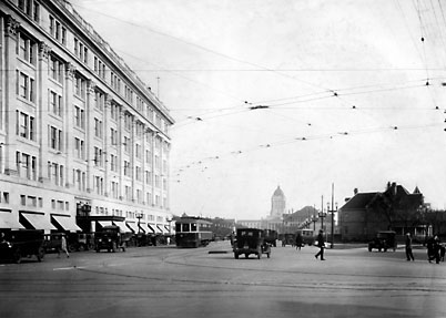  Memorial Portage 1928 N18069 02-223