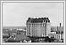  Vue du sud-ouest du magasin T.Eaton’s Co. l’hotel Fort Garry en arrière 1923 09-028Thomas Burns Archives of Manitoba